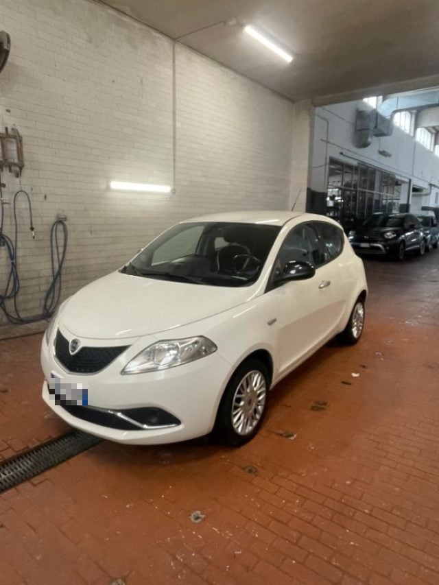 Lancia Ypsilon 1.2 69 CV 5 porte Gold, del 2016, 164.579 km, in vendita a Casteggio (PV)