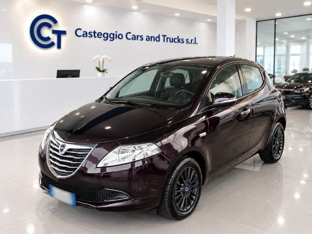 Lancia Ypsilon 1.2 69 CV 5 porte Elefantino, del 2014, 52.195 km, in vendita a Casteggio (PV)