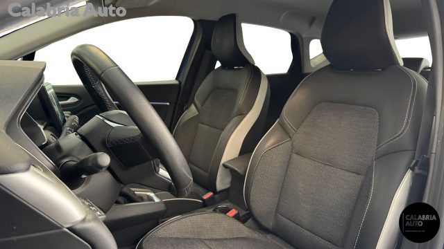 Renault Captur Mild Hybrid 140 CV Techno, del 2022, 38.334 km, in vendita a Gioia Tauro (RC)