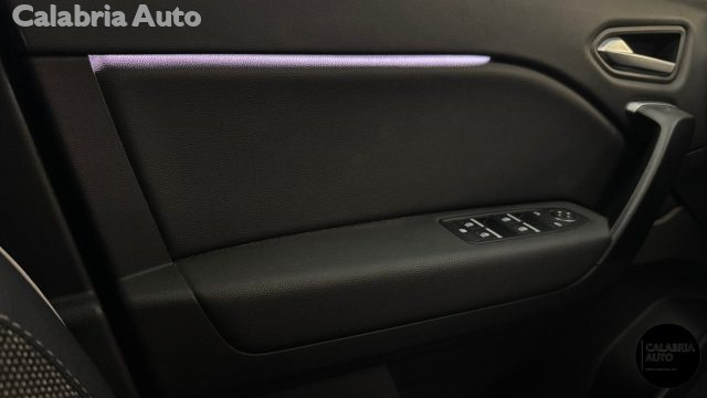 Renault Captur Mild Hybrid 140 CV Techno, del 2022, 38.334 km, in vendita a Gioia Tauro (RC)