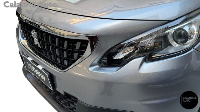 Peugeot 2008 1° serie BlueHDi 100 S&S Active, del 2019, 92.007 km, in vendita a Gioia Tauro (RC)