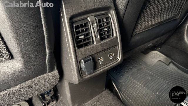 Renault Captur Full Hybrid E-Tech 145 CV Techno Fast Track usato a GIOIA TAURO