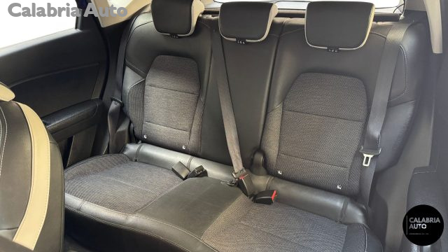 Renault Captur Full Hybrid E-Tech 145 CV Techno Fast Track, del 2023, 63.646 km, in vendita a Gioia Tauro (RC)