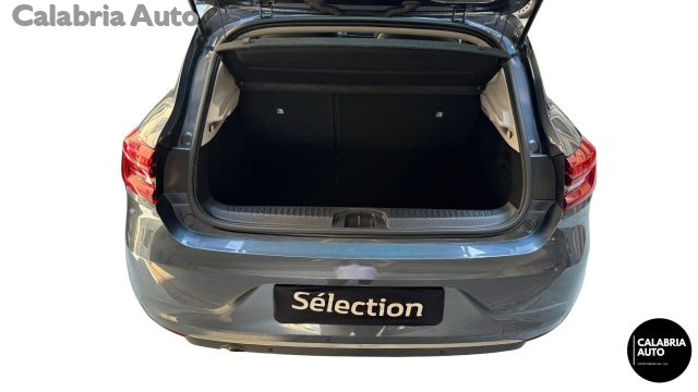 Renault Clio TCe 130 CV EDC FAP 5 porte Intens, del 2021, 98.107 km, in vendita a Gioia Tauro (RC)
