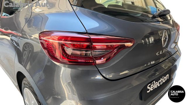 Renault Clio TCe 130 CV EDC FAP 5 porte Intens, del 2021, 98.107 km, in vendita a Gioia Tauro (RC)