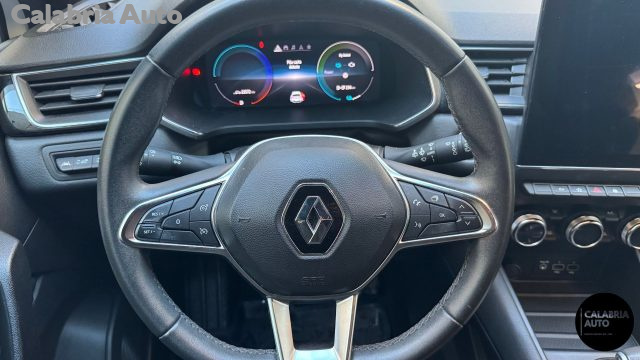 Renault Captur Plug-in Hybrid E-Tech 160 CV Rive Gauche, del 2022, 22.572 km, in vendita a Gioia Tauro (RC)