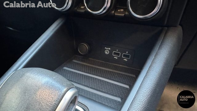 Renault Captur Plug-in Hybrid E-Tech 160 CV Rive Gauche, del 2022, 22.572 km, in vendita a Gioia Tauro (RC)
