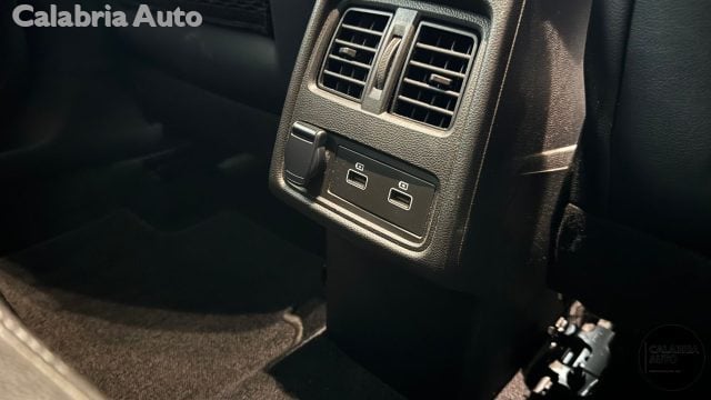 Renault Captur Mild Hybrid 140 CV Techno, del 2023, 46.489 km, in vendita a Gioia Tauro (RC)