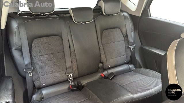 Renault Captur Full Hybrid E-Tech 145 CV Intens, del 2021, 79.636 km, in vendita a Gioia Tauro (RC)