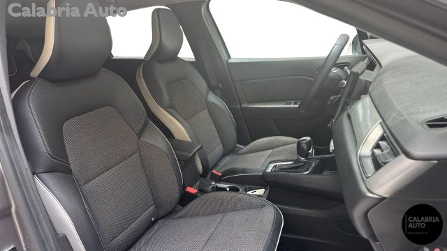 Renault Captur Full Hybrid E-Tech 145 CV Intens, del 2021, 79.636 km, in vendita a Gioia Tauro (RC)