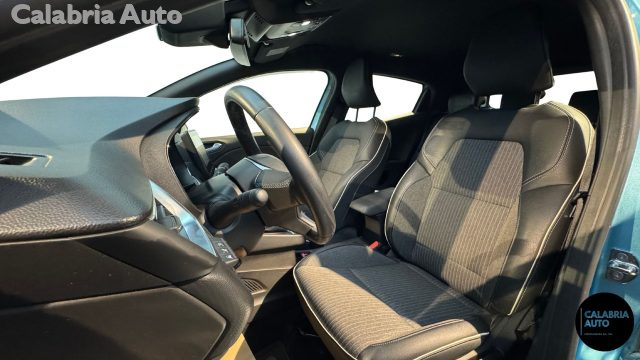 Renault Clio Full Hybrid E-Tech 140 CV 5 porte Intens usato a GIOIA TAURO