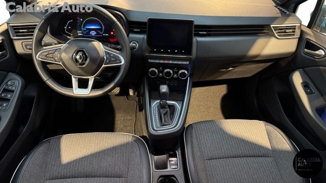Renault Clio Full Hybrid E-Tech 140 CV 5 porte Intens, del 2022, 30.636 km, in vendita a Gioia Tauro (RC)