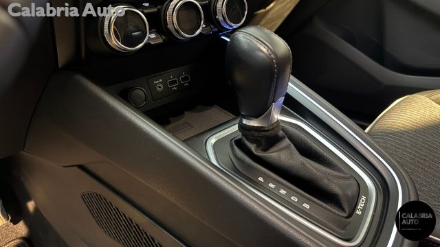 Renault Clio Full Hybrid E-Tech 140 CV 5 porte Intens, del 2022, 30.636 km, in vendita a Gioia Tauro (RC)