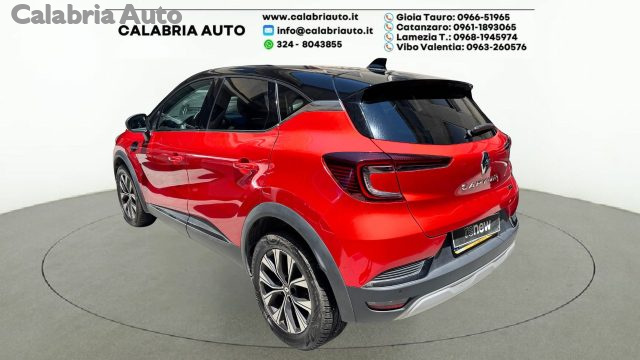 Renault Captur Plug-in Hybrid E-Tech 160 CV Techno - foto 4 di 4