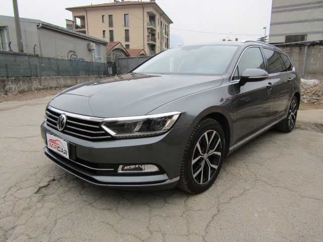 Volkswagen Passat Variant 2.0 TDi SCR Executive 4Motion DSG 4x4 140.000 KM usato a LECCO
