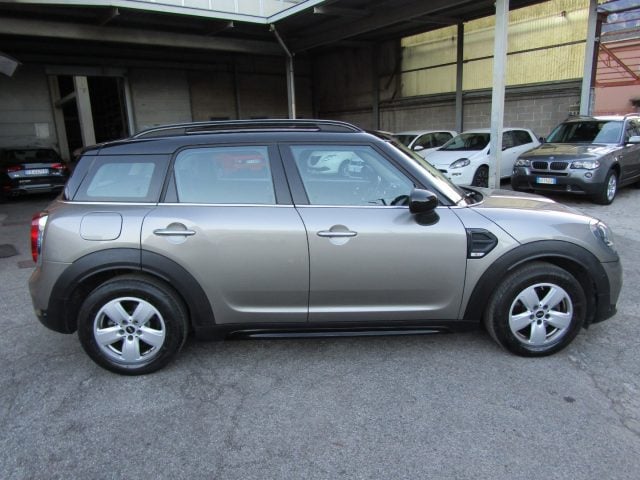 MINI Cooper D Countryman Cooper D 2.0 Hype auto * 108.000 KM * - foto 4 di 35