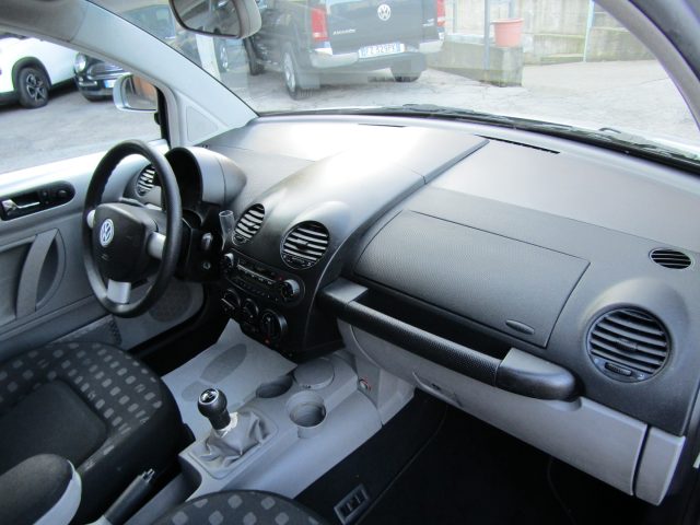 Volkswagen New Beetle 2.0 * 128.000 KM REALI *, del 2000, 120.000 km, in vendita a Lecco (LC)