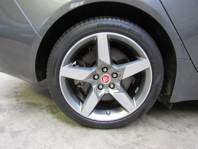 Jaguar XE XE 2.0d i4 Prestige AWD auto * 59.000 KM REALI * - foto 4 di 4