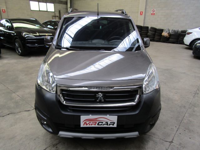 Peugeot Partner Partner Tepee 1.6 BlueHDi Outdoor *104.000 KM* - foto 2 di 4
