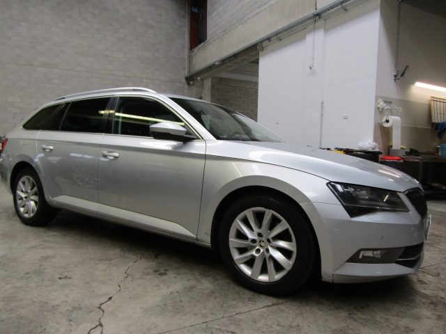 Skoda Superb Superb Wagon 2.0 TDi Executive DSG *418.000 KM* - foto 3 di 24