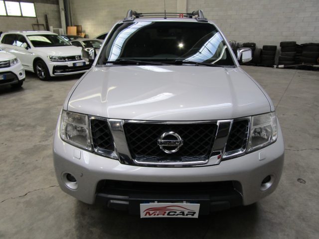 Nissan Navara 3.0 V6 dCi Double Cabinet HardTop LE *283.000 KM* - foto 3 di 4