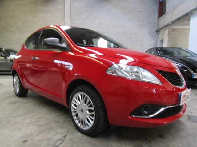 Lancia Ypsilon Ypsilon 1.2 Platinum * 59.000 KM REALI * - foto 3 di 4