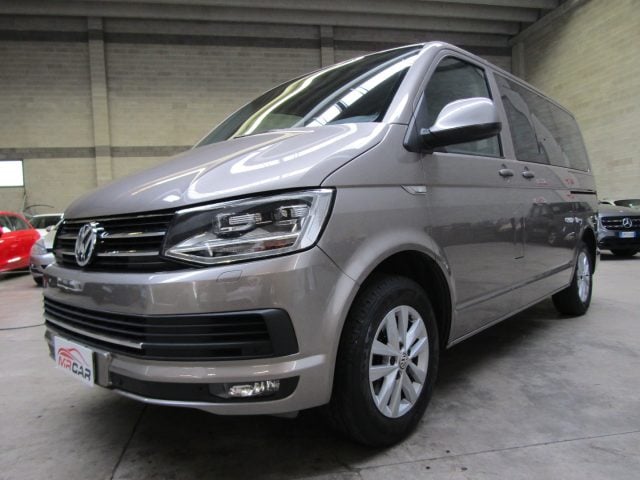 Volkswagen Multivan 2.0 TDi Comfortline 150cv DSG 7 posti *145.000 KM*, del 2017, 140.000 km, in vendita a Lecco (LC)