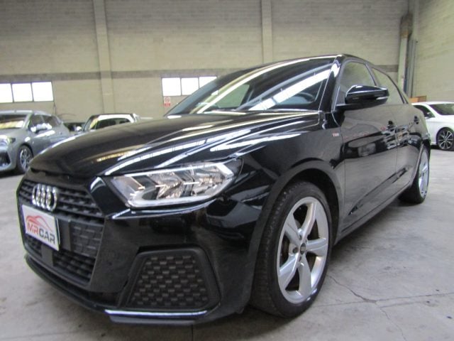 Audi A1 A1 Sportback 25 1.0 TFSI Admired S-line 96.000 KM, del 2023, 90.000 km, in vendita a Lecco (LC)