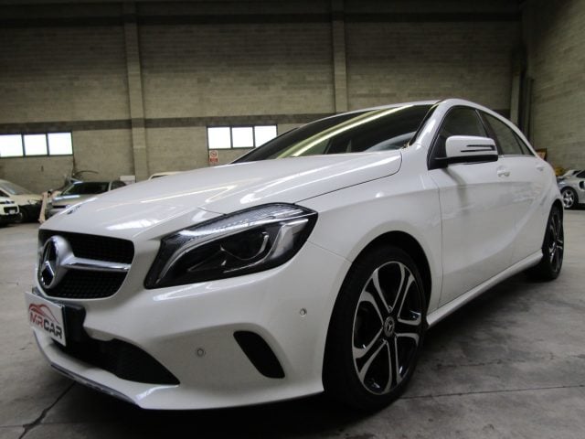 Mercedes-Benz A 180 Classe A 180 Benzina Sport Auto *72.000 KM*, del 2018, 70.000 km, in vendita a Lecco (LC)