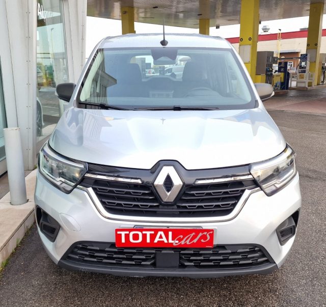 Renault Kangoo 1.3 TCe 130 CV Authentic OK NEO PATENTATI, del 2023, 37.674 km, in vendita a Bassano Del Grappa (VI)