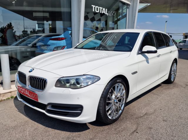 BMW 520 d Touring Business aut. usato a BASSANO DEL GRAPPA