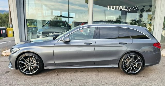 Mercedes-Benz C 220 d S.W. Auto Premium AMG - foto 4 di 15