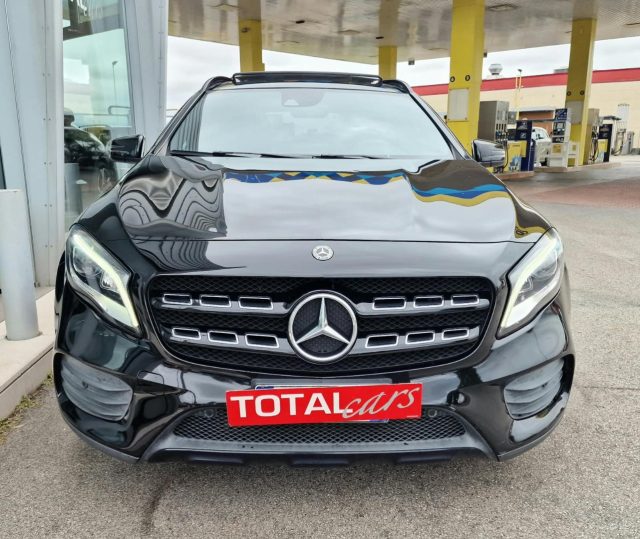 Mercedes-Benz GLA 200 d Automatic Premium AMG OK NEO PATENTATI - foto 2 di 17
