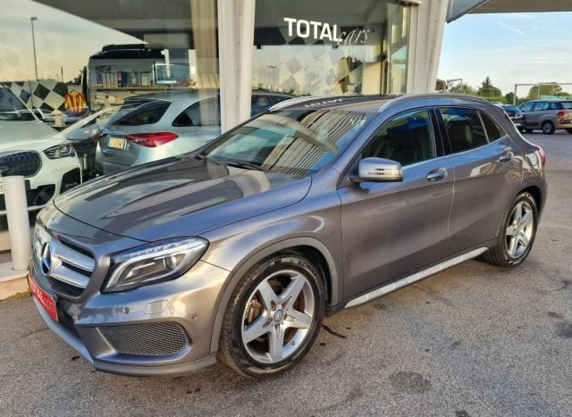Mercedes-Benz GLA 200 d Automatic 4Matic Premium AMG OK NEO PATENTATI - foto 4 di 4