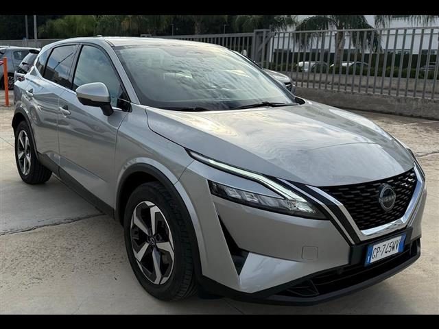 Nissan Qashqai 1.3 mhev N Connecta 2wd 140cv usato a TARANTO