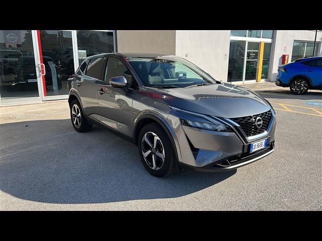Nissan Qashqai 1.3 mhev N Connecta 2wd 140cv usato a TARANTO