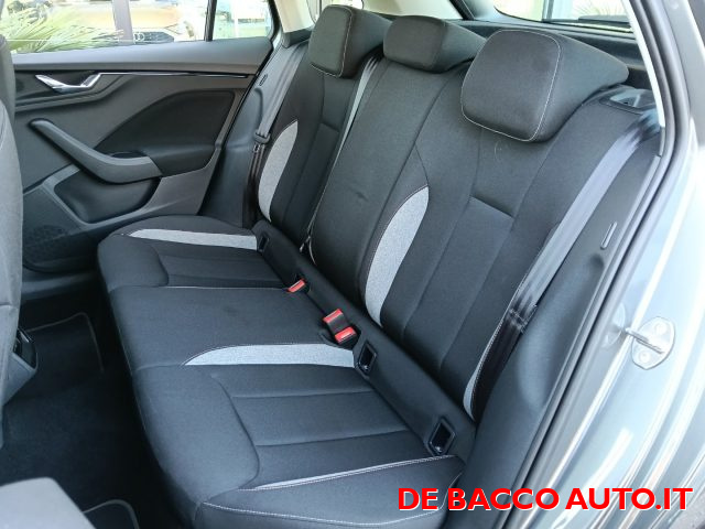Skoda Kamiq 1.0 TSI 95 CV Selection OK NEOPATENTATI, del 2025, 26.100 km, in vendita a Feltre (BL)