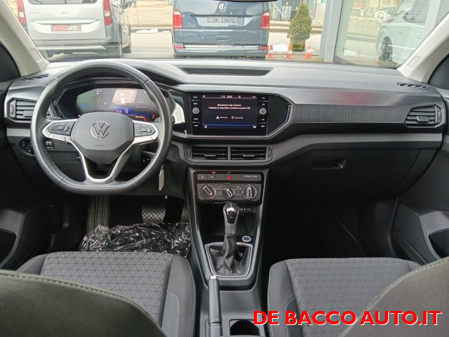 Volkswagen T-Cross 1.0 TSI 110 CV DSG Style OK NEOPATENTATI, del 2023, 84.500 km, in vendita a Feltre (BL)