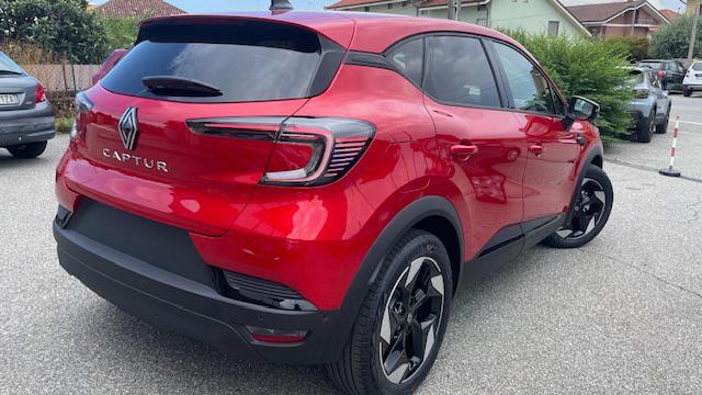 Renault Captur Techno ECO-G 120 - foto 2 di 4