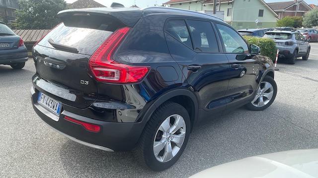 Volvo XC40 D3 AWD Geartronic Business Plus - foto 2 di 4