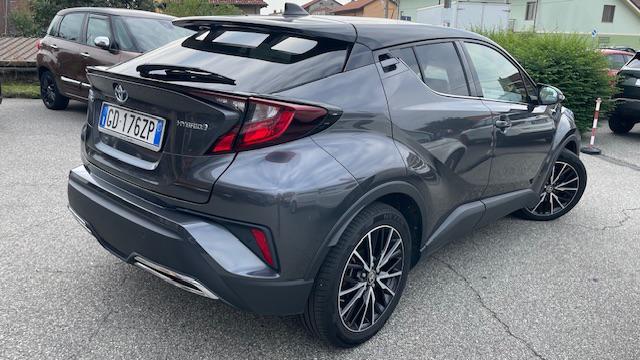 Toyota C-HR 2.0 Hybrid E-CVT Trend - foto 2 di 4