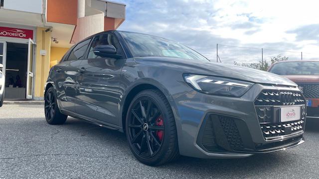 Audi A1 SPB 40 TFSI S tronic Identity Black *pari al nuovo - foto 3 di 4