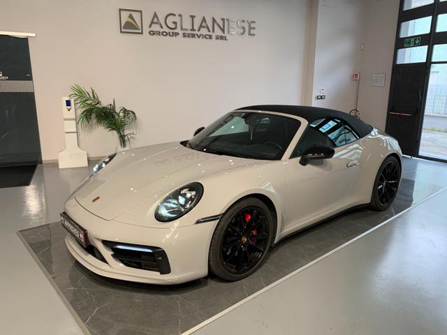 Porsche 911 Carrera Cabriolet - foto 2 di 4
