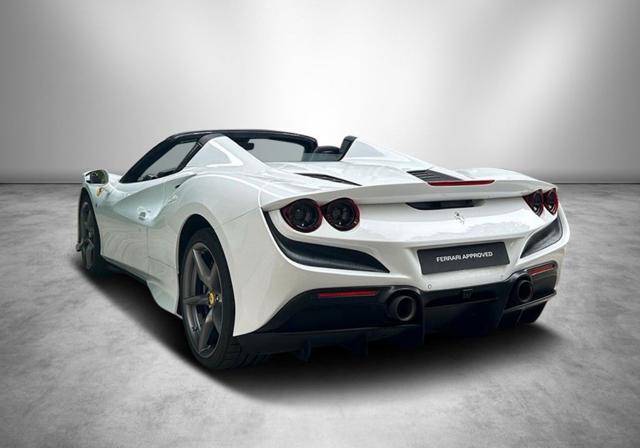 Ferrari F8 Spider "SPEDIZIONE SU RICHIESTA IN TUTTO IL MONDO" - foto 4 di 13