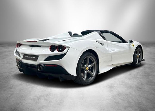 Ferrari F8 Spider "SPEDIZIONE SU RICHIESTA IN TUTTO IL MONDO" - foto 3 di 13