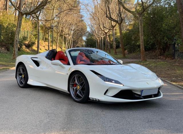 Ferrari F8 Spider "SPEDIZIONE SU RICHIESTA IN TUTTO IL MONDO" usato a AGLIANA