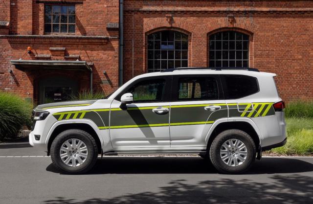 Toyota Land Cruiser 300 GXR Protezione Speciale VR9 - foto 2 di 4