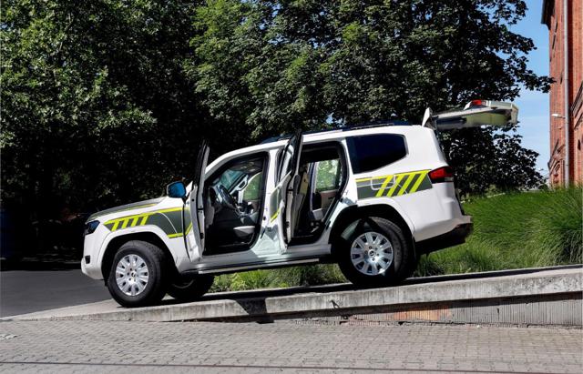 Toyota Land Cruiser 300 GXR Protezione Speciale VR9 - foto 3 di 4