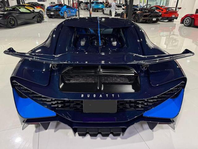 Bugatti Divo DIVO 8.0 W16 1500 HP "1 of 40 FOR THE WORLD" - foto 4 di 4