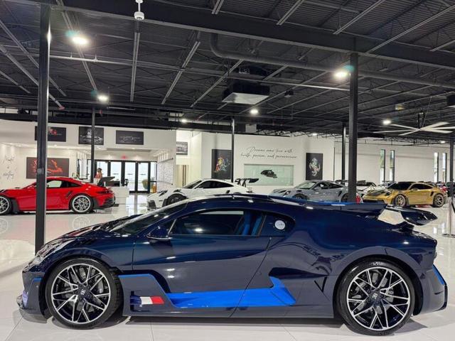 Bugatti Divo DIVO 8.0 W16 1500 HP "1 of 40 FOR THE WORLD" - foto 2 di 4